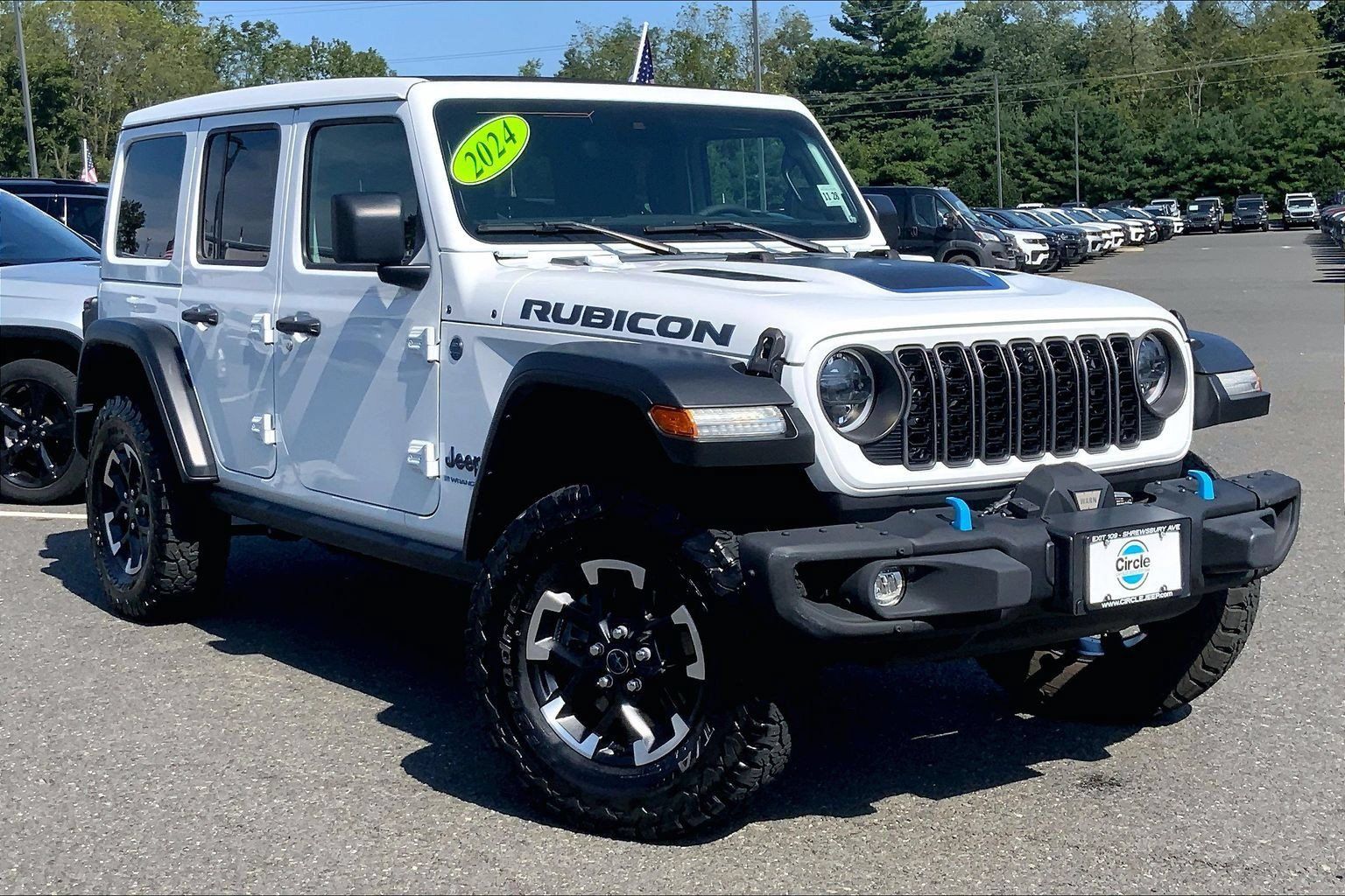 Used 2024 Jeep Wrangler Unlimited Rubicon 4xe w/ Capability Package AWD/4WD image 2