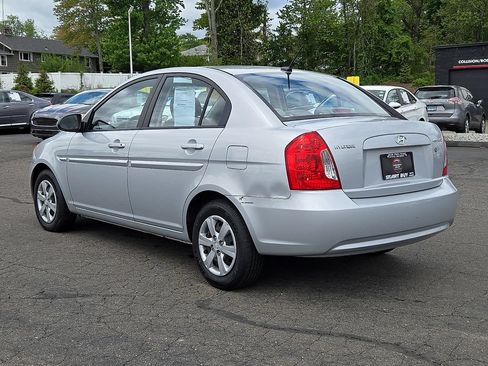 Used 2009 Hyundai Accent GLS w/ Popular Equipment Pkg 5 FWD image 7