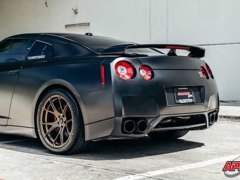 Used 2010 Nissan GT-R Premium AWD/4WD image 46