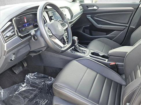Used 2024 Volkswagen Jetta SE image 14