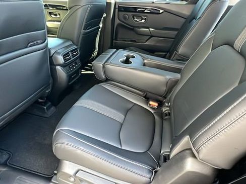 New 2025 Honda Pilot Touring image 16