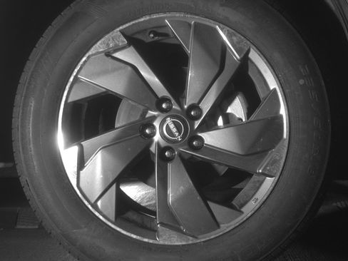 Used 2025 Nissan Rogue SV image 13