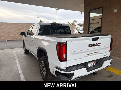 Used 2021 GMC Sierra 1500 AT4 w/ Technology Package image 4