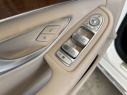 Used 2018 Mercedes-Benz C 300 4MATIC Sedan image 40