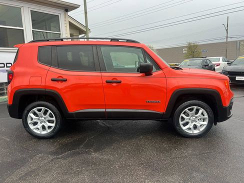 Used 2018 Jeep Renegade Sport w/ Power & Air Group image 6