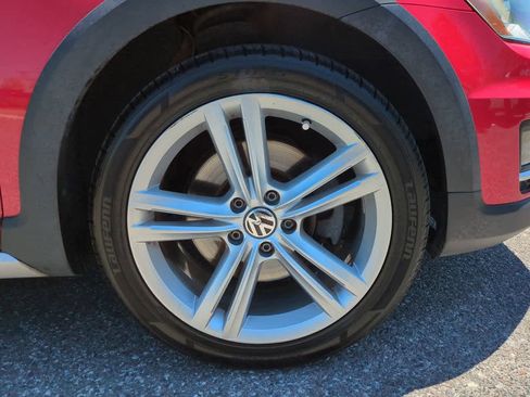 Used 2017 Volkswagen Golf Alltrack S AWD/4WD image 11