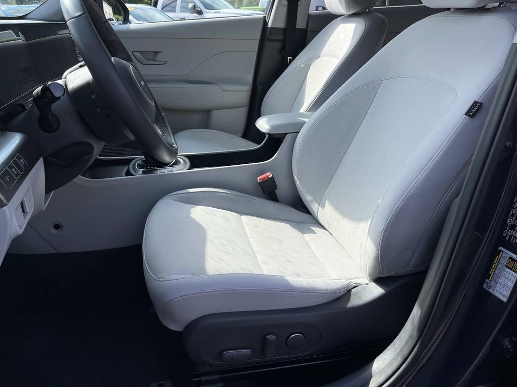 Used 2025 Hyundai Kona SEL AWD/4WD image 28
