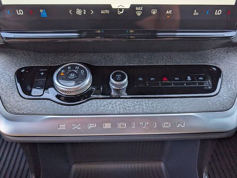 New 2025 Ford Expedition Tremor image 27