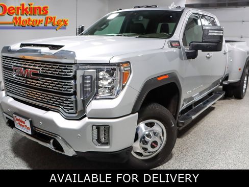 Used 2022 GMC Sierra 3500 Denali image 1