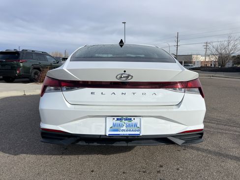 Used 2023 Hyundai Elantra SEL image 12