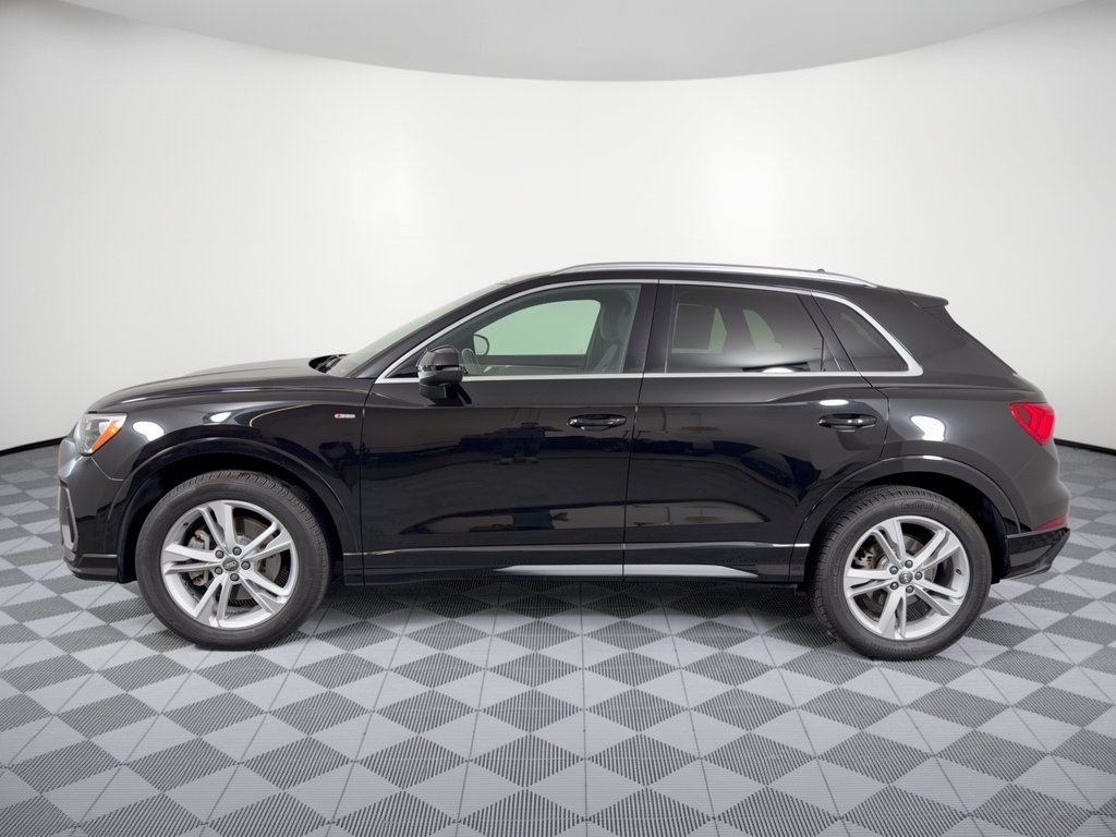 Used 2021 Audi Q3 2.0T Premium w/ Convenience Package AWD/4WD image 2