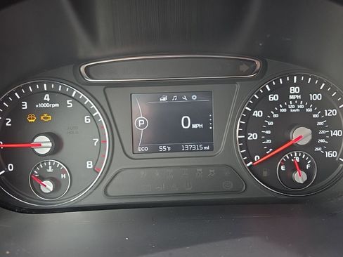 Used 2017 Kia Sorento L image 23