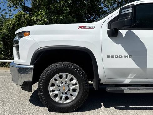 Used 2023 Chevrolet Silverado 2500 LT w/ Convenience Package AWD/4WD image 5