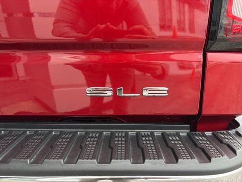 Used 2022 GMC Sierra 1500 SLE image 14