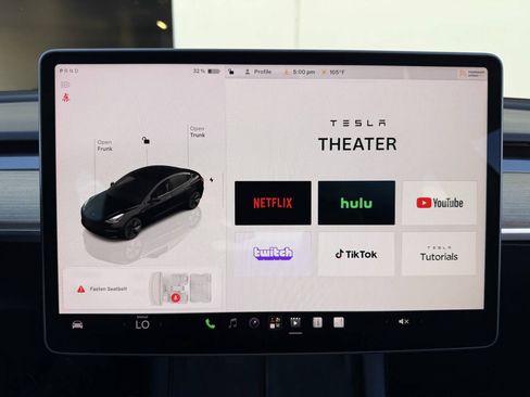 Used 2023 Tesla Model 3 Standard Range RWD image 31
