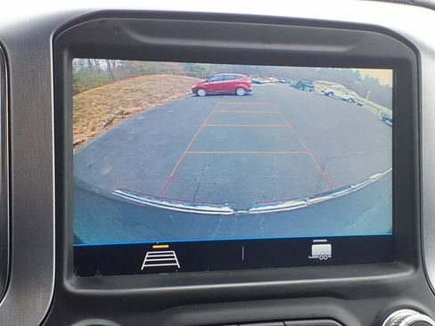 Used 2021 GMC Sierra 1500 SLE image 14