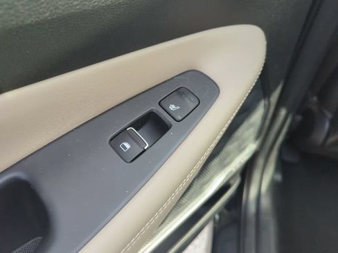 Used 2023 Hyundai Santa Fe Limited AWD/4WD image 6