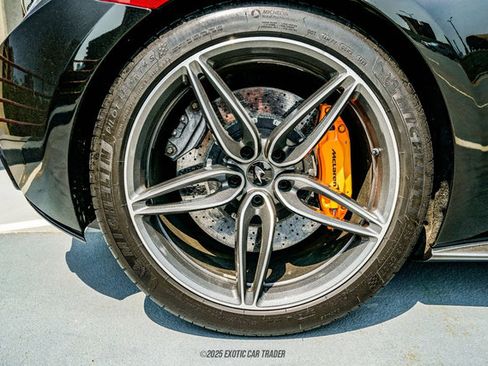 Used 2019 McLaren 570S Spider image 60