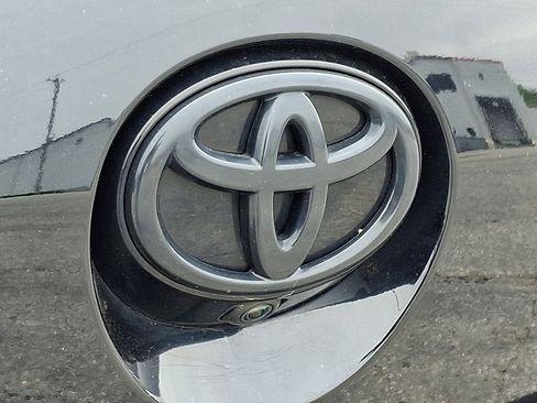 Used 2020 Toyota Corolla SE FWD image 30