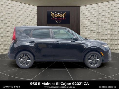 Used 2020 Kia Soul EX FWD image 7
