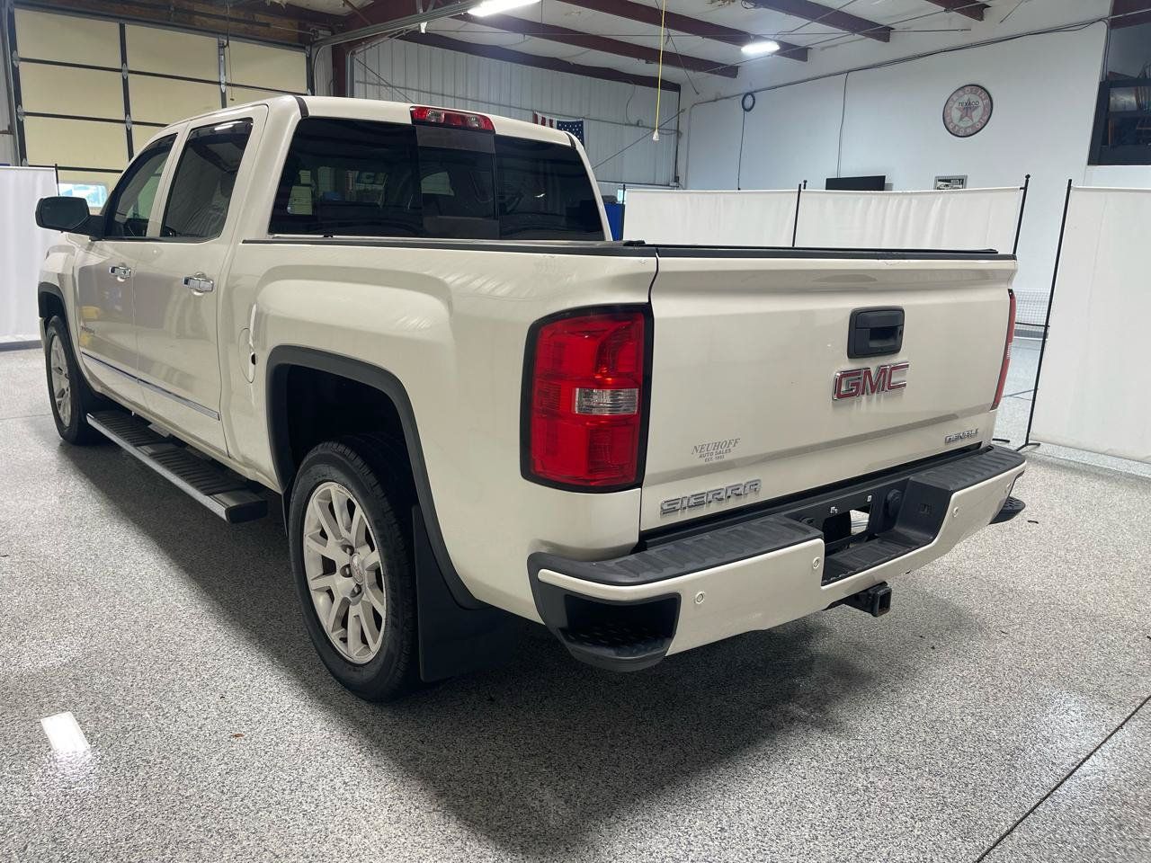Used 2015 GMC Sierra 1500 Denali w/ Driver Alert Package AWD/4WD image 5
