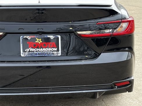 New 2026 Toyota Camry Hybrid image 6