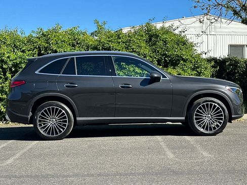 New 2026 Mercedes-Benz GLC 300 4MATIC image 2