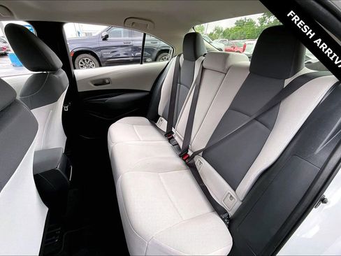 Used 2022 Toyota Corolla LE FWD image 21