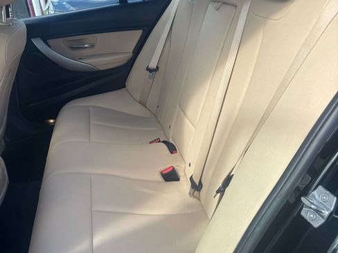 Used 2018 BMW 320i Sedan image 8