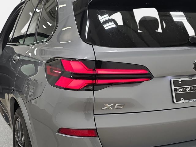 Certified 2024 BMW X5 xDrive40i w/ M Sport Package AWD/4WD image 31