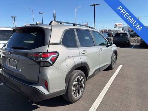 Used 2025 Subaru Forester Premium image 3
