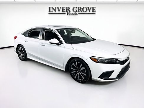 Used 2022 Honda Civic EX image 3