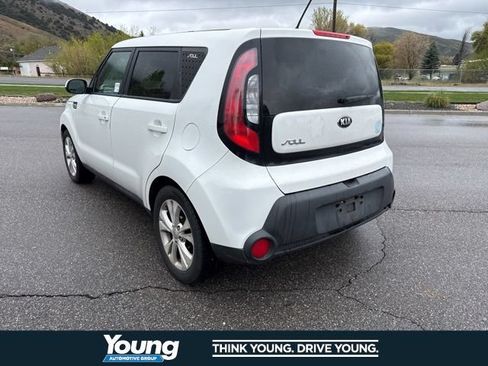 Used 2015 Kia Soul + FWD image 5