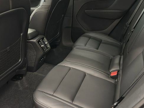 Used 2026 Volvo XC40 B5 Ultra w/ Protection Package Premier image 27