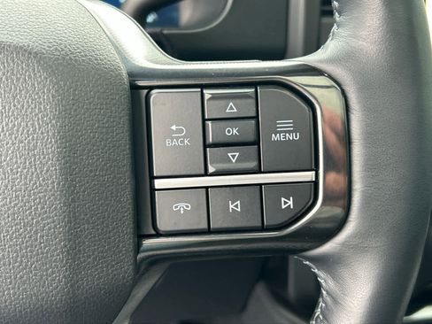 Certified 2025 Ford F350 Platinum image 34