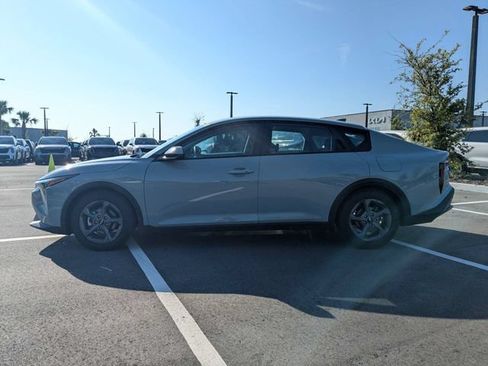 Used 2025 Kia K4 FWD image 6