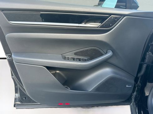 Used 2025 Porsche Macan 4S Electric image 22