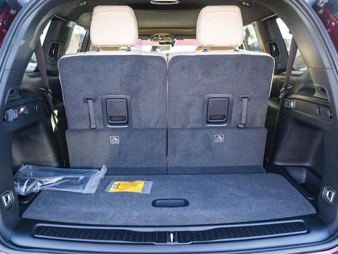 New 2025 Jeep Grand Cherokee L Limited w/ Luxury Tech Group II image 11