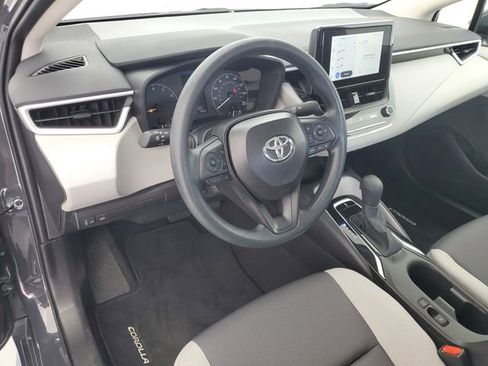 Used 2025 Toyota Corolla LE FWD image 19