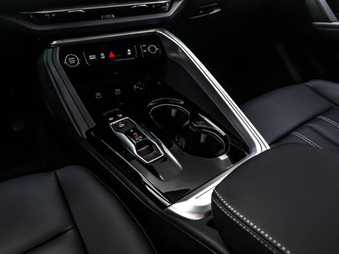 New 2025 Audi Q5 Premium image 6