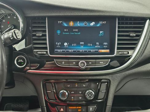 Used 2019 Buick Encore Preferred AWD/4WD image 9