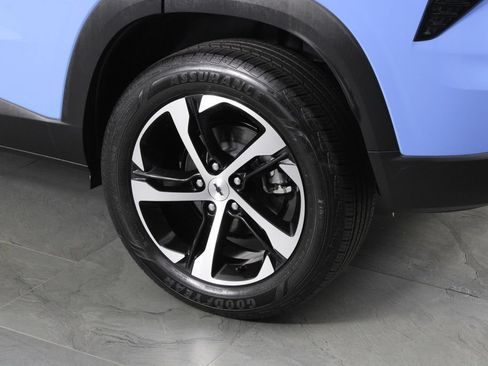 Used 2024 Chevrolet Trax RS w/ Driver Confidence Package FWD image 14