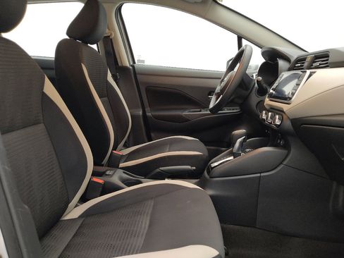 Used 2021 Nissan Versa SV image 21