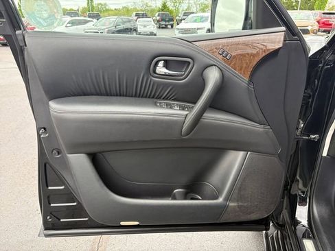 Used 2017 INFINITI QX80 4WD image 19