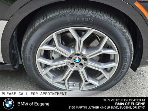 Used 2019 BMW X7 xDrive50i w/ Cold Weather Package AWD/4WD image 9