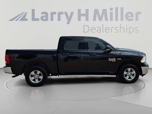 Used 2020 RAM 1500 Classic SLT w/ Luxury Group AWD/4WD image 6