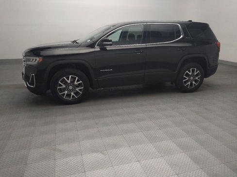 Used 2022 GMC Acadia SLE w/ LPO, Floor Liner Package FWD image 2