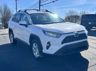Used 2021 Toyota RAV4 XLE video 3