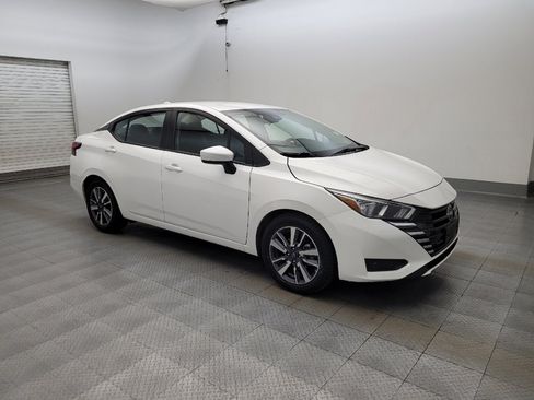 Used 2024 Nissan Versa SV FWD image 11