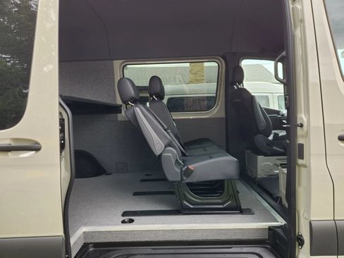 Used 2026 Mercedes-Benz Sprinter 2500 image 3